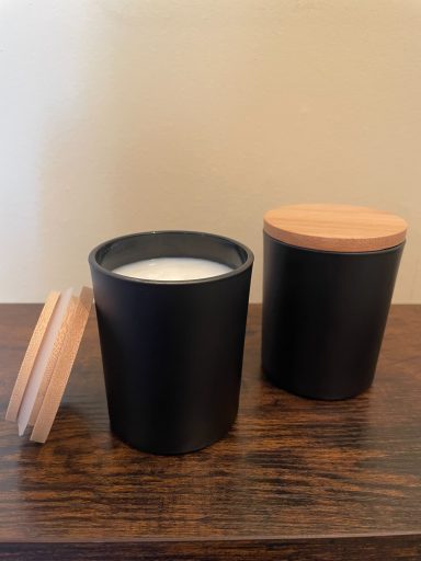 7oz Black Lidded Candle £10